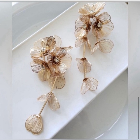 Zara Kate Middleton cascading floral earrings - Picture 11 of 16